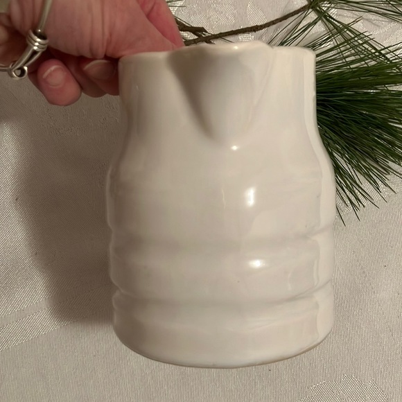Vintage California Pottery USA White Farmhouse Pitcher 4-1/2 inches - Picture 6 of 8